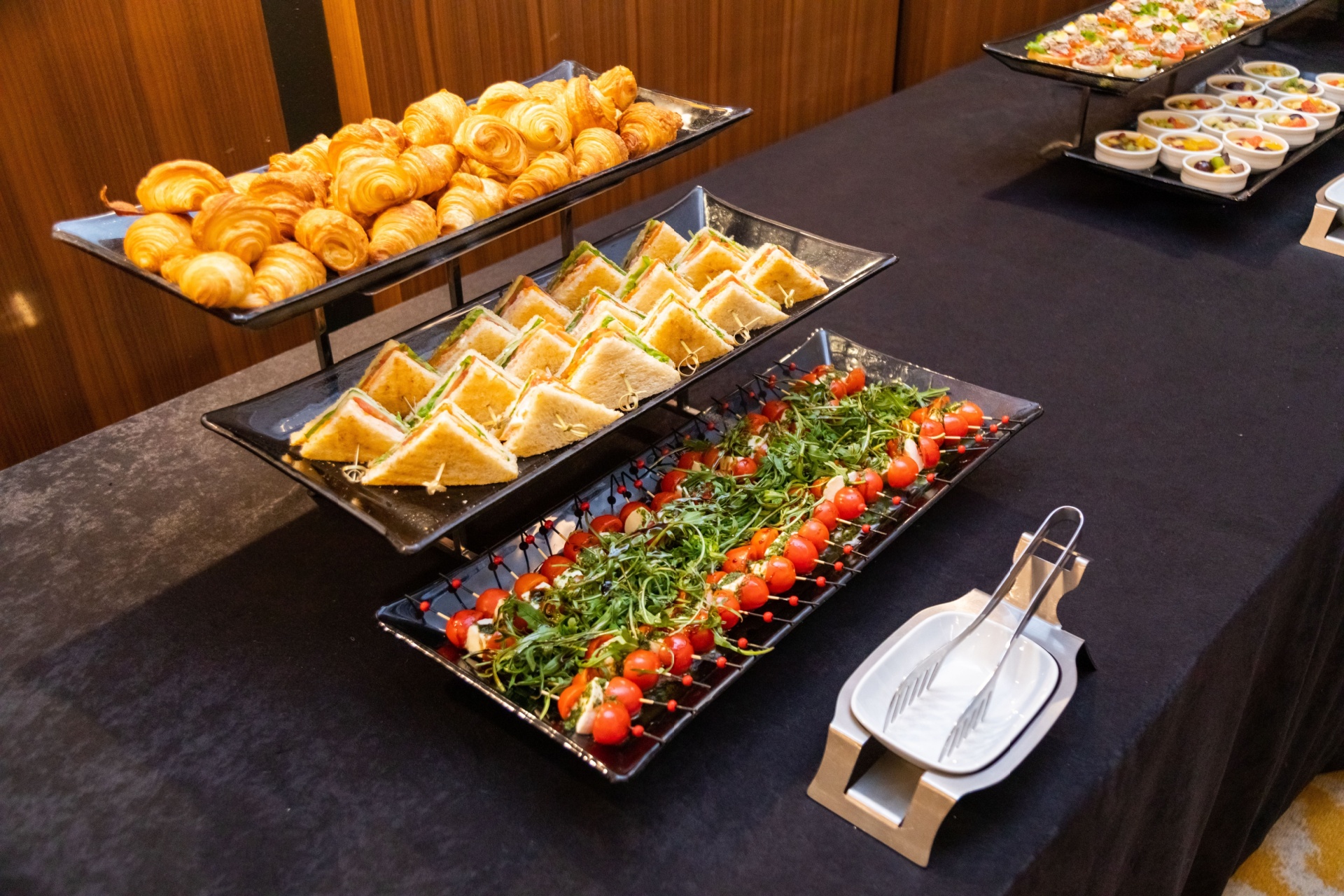 How the Right Catering Can Elevate Your Brand's Image and Create Lasting Impressions